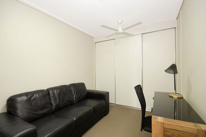 Room 21 of 52