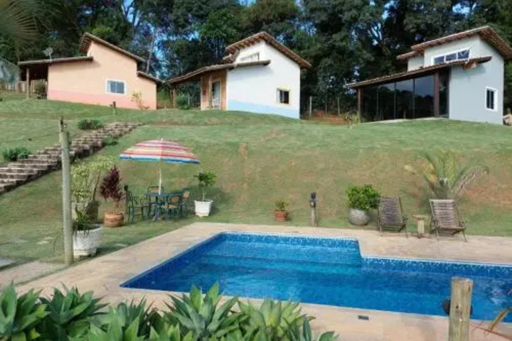 Pool 4 of 11