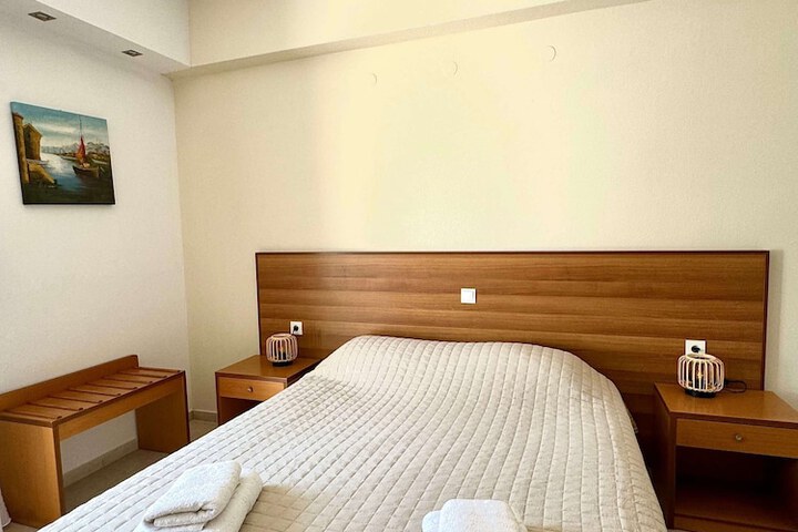 Room 16 of 60