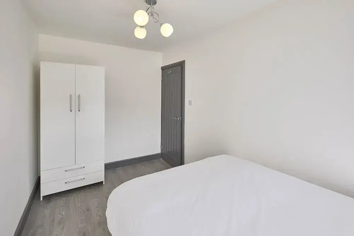 Room 2 of 13
