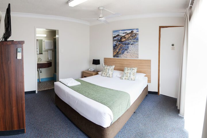 Room 10 of 73