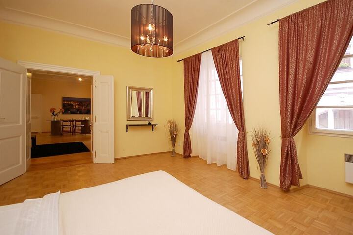 Room 58 of 236