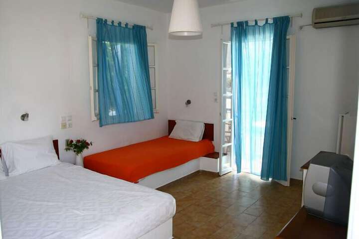 Room 6 of 27