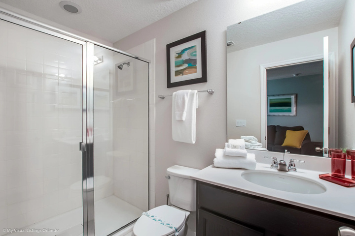 Room 10 of 26