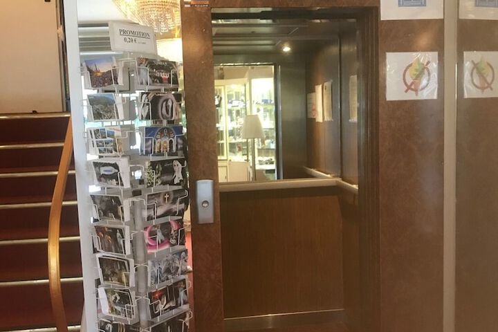 Hotel 2 of 48
