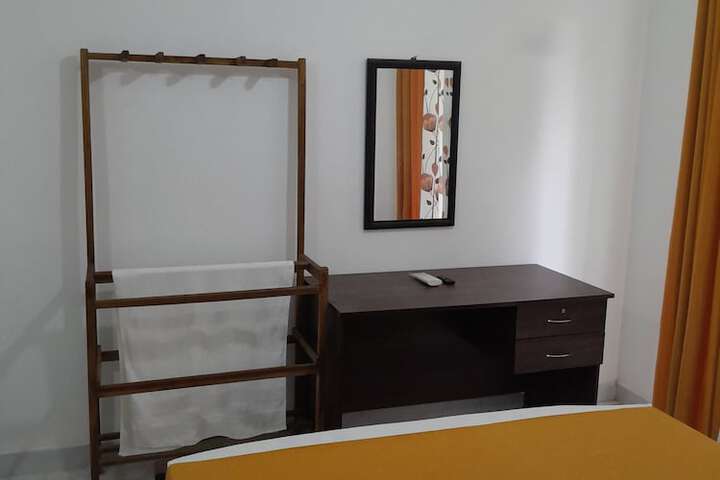 Room 23 of 64