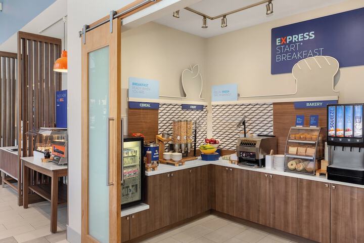 Breakfast/Coffee Service 68 of 81