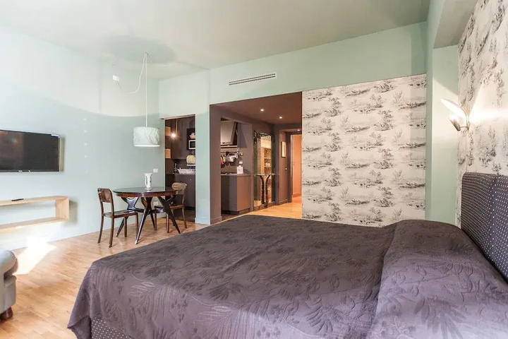 Room 5 of 13
