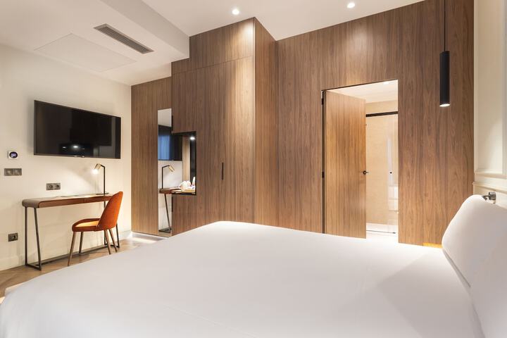 Room 19 of 61
