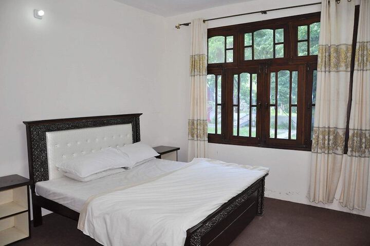 Room 3 of 5