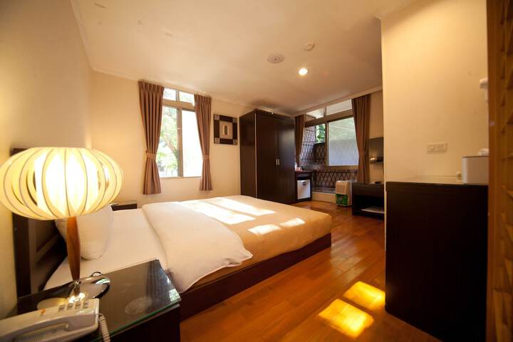 Room 3 of 25