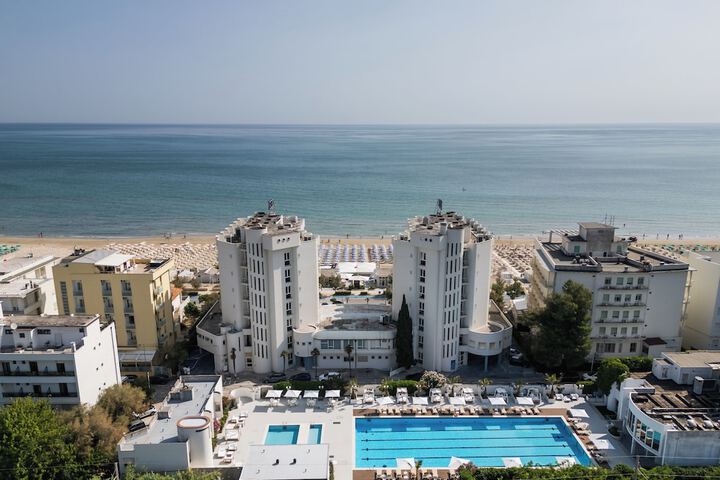 HR Resort