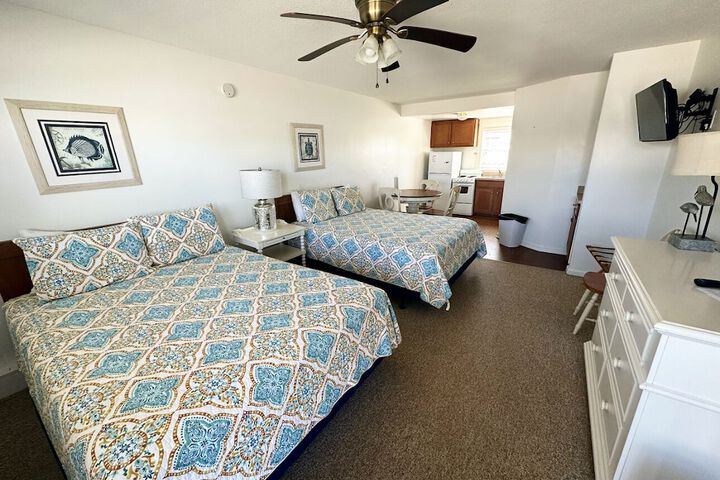 Room 4 of 123