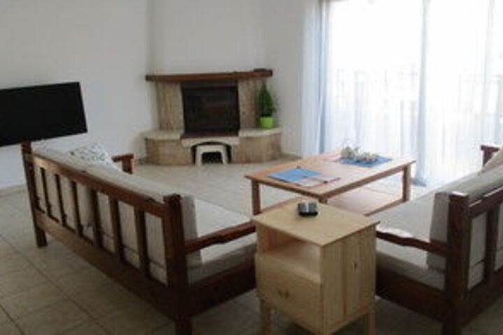 Room 33 of 40