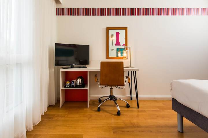 Room 16 of 82