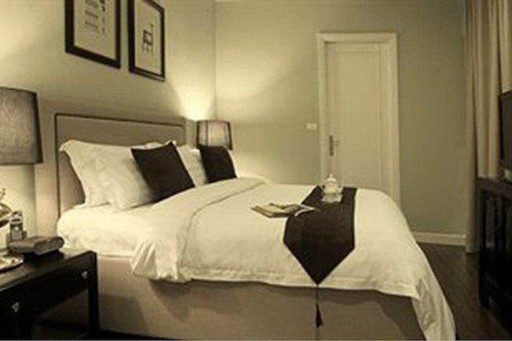 Room 5 of 33