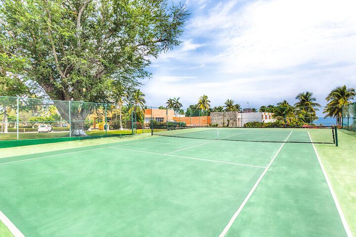 Tennis court