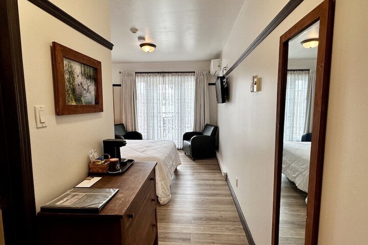 Room 25 of 81