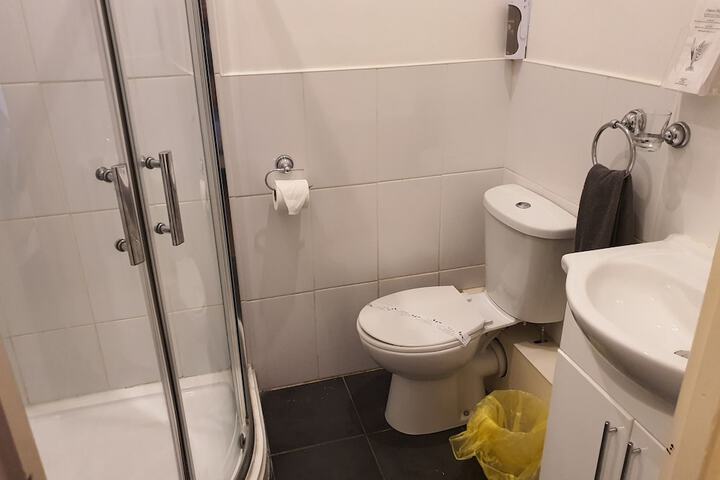 Room 8 of 49