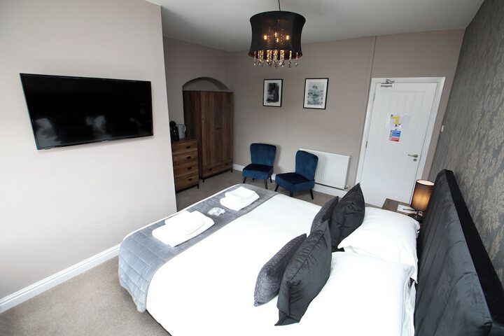 Room 16 of 39