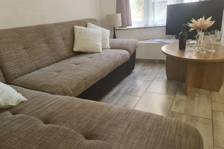 Room 3 of 19