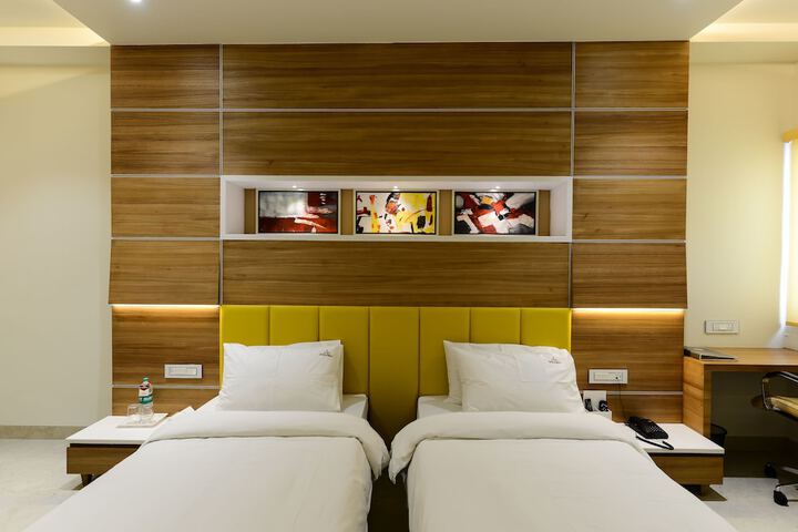 Room 40 of 85