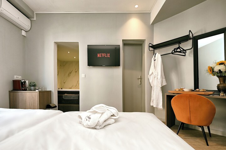Room 128 of 200