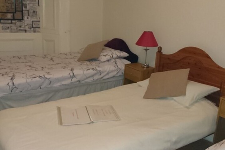 Room 8 of 52