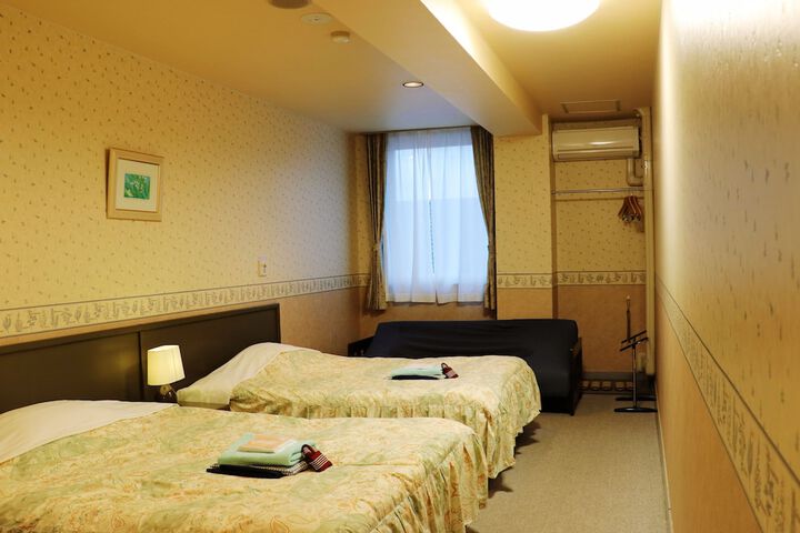 Room 26 of 69