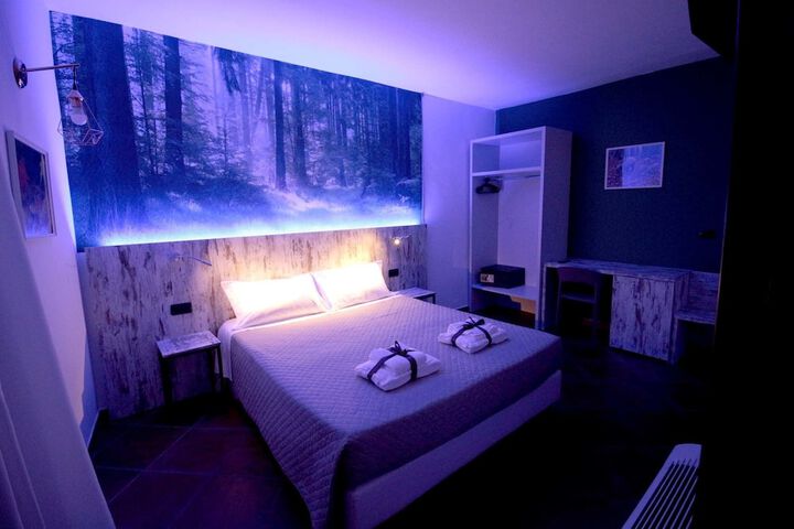 Room 19 of 25