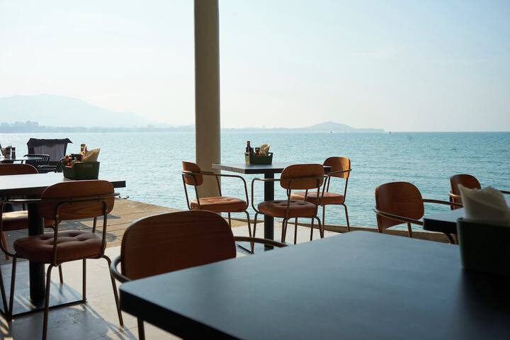 Dining 60 of 99