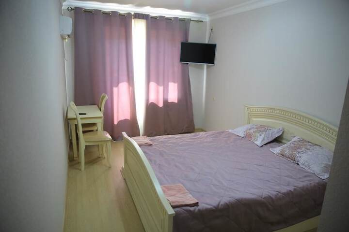 Room 4 of 13