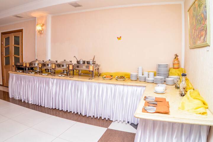Dining 49 of 61