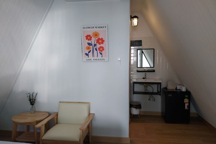 Room 21 of 47