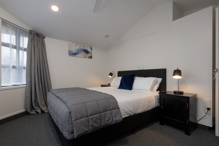 Room 12 of 40