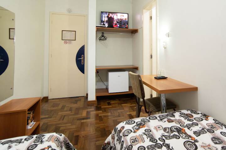 Room 10 of 51