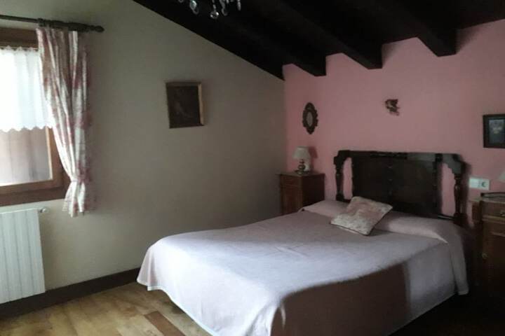 Room 2 of 12