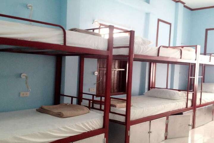 Room 18 of 34