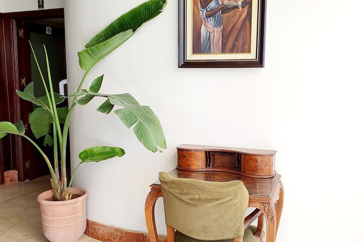 Guest Lobby