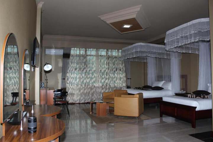 Room 16 of 61