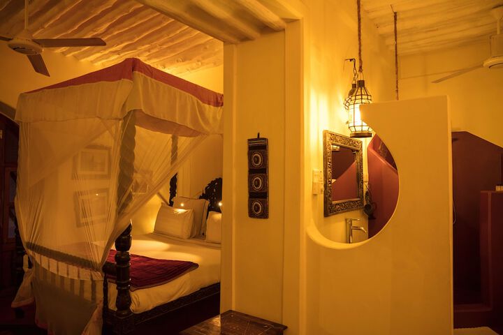 Room 25 of 339