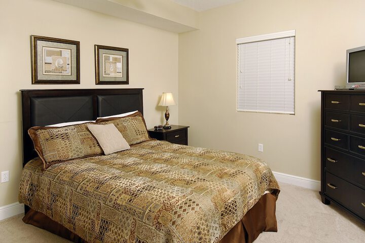Room 6 of 44
