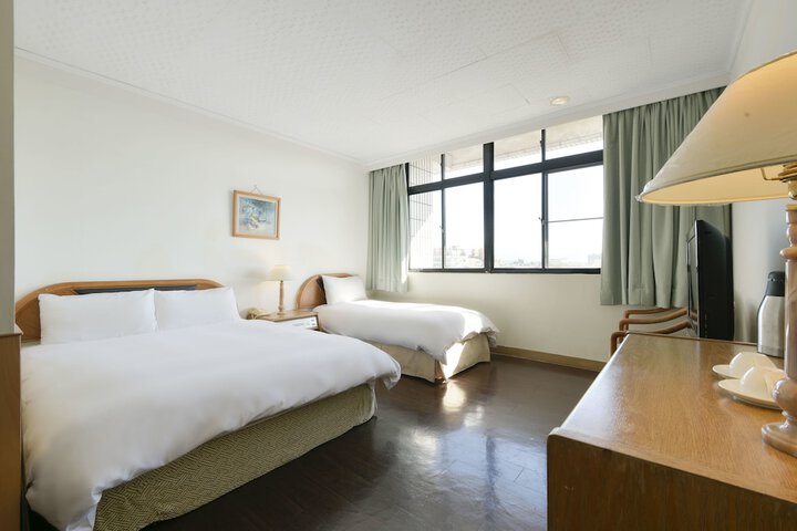 Room 14 of 49