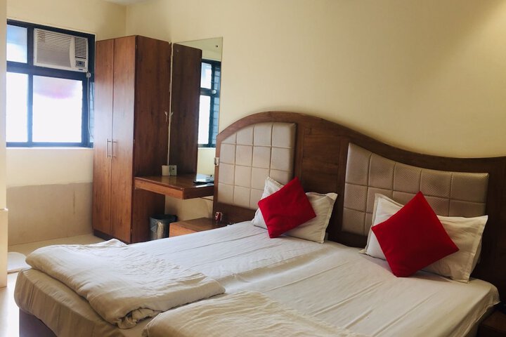 Room 42 of 90