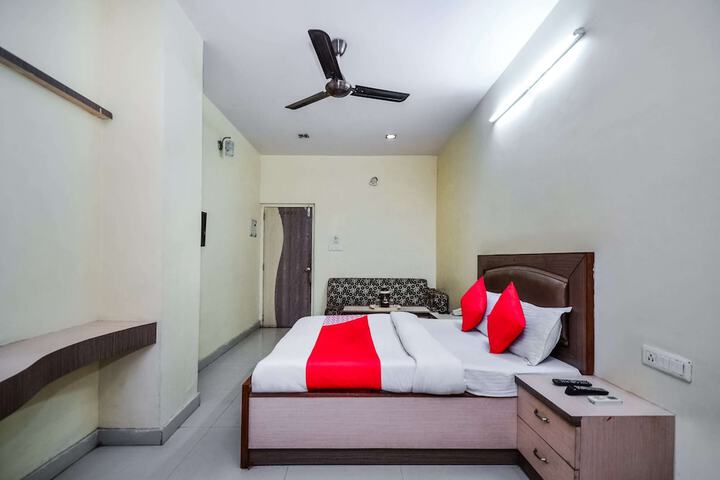 Room 13 of 25