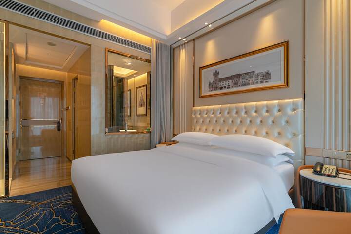 Room 5 of 39