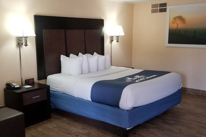 Room 14 of 46