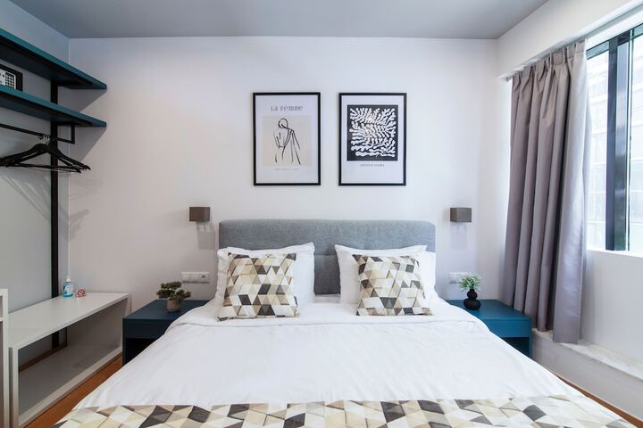 Room 10 of 43