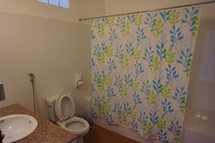 Room 20 of 28