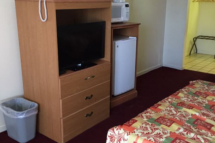 Room 27 of 92